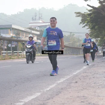 Runner Photo 8345796