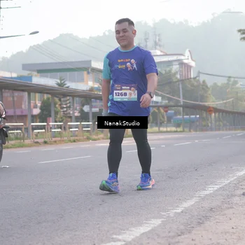 Runner Photo 8345815