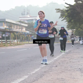 Runner Photo 8345828