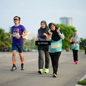 Runner Photo 8345853
