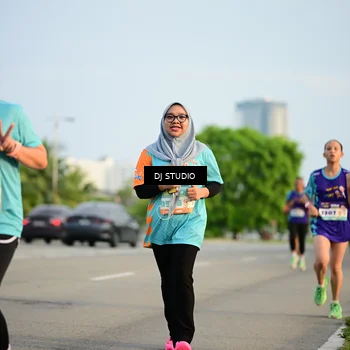 Runner Photo 8345882