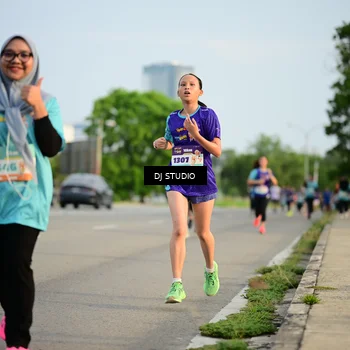 Runner Photo 8345888