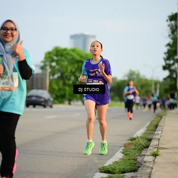 Runner Photo 8345892