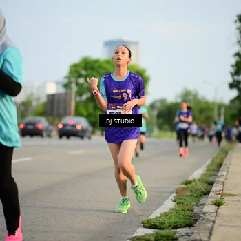 Runner Photo 8345899
