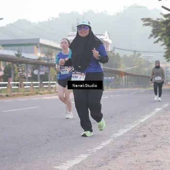 Runner Photo 8345901
