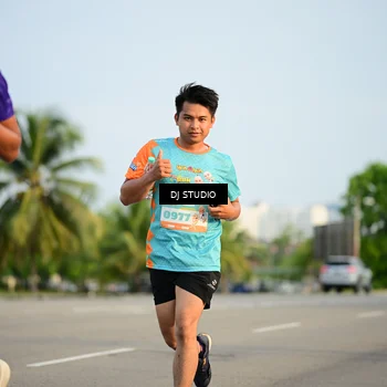 Runner Photo 8345946