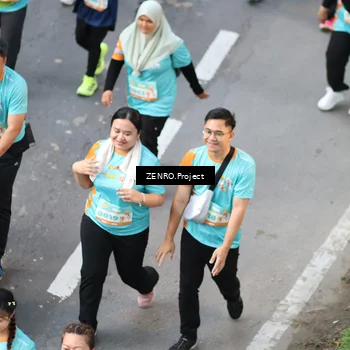 Runner Photo 8345975
