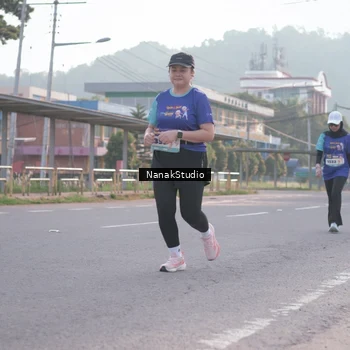 Runner Photo 8346001