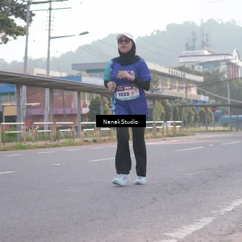 Runner Photo 8346025