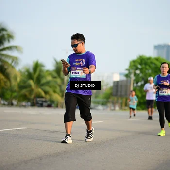 Runner Photo 8346029