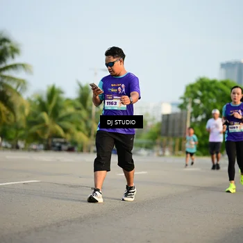 Runner Photo 8346034