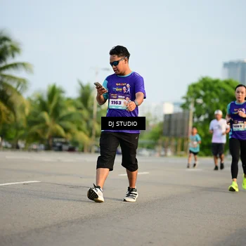 Runner Photo 8346035
