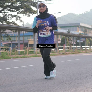 Runner Photo 8346037