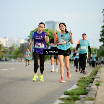 Runner Photo 8346040