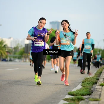 Runner Photo 8346051