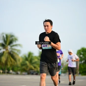 Runner Photo 8346085