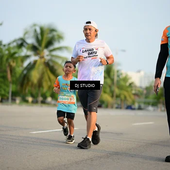 Runner Photo 8346118