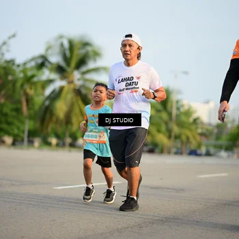Runner Photo 8346119