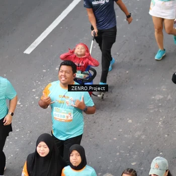Runner Photo 8346168