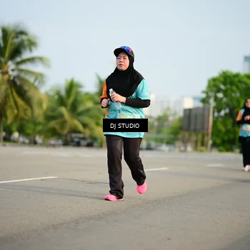 Runner Photo 8346217
