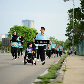Runner Photo 8346236