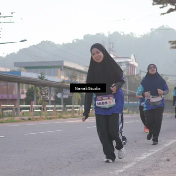 Runner Photo 8346296