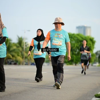 Runner Photo 8346342