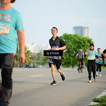 Runner Photo 8346348