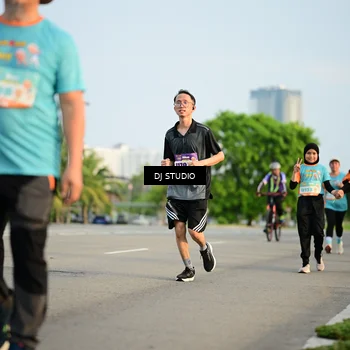 Runner Photo 8346350