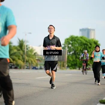 Runner Photo 8346357