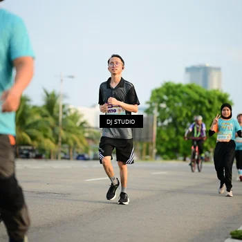 Runner Photo 8346360