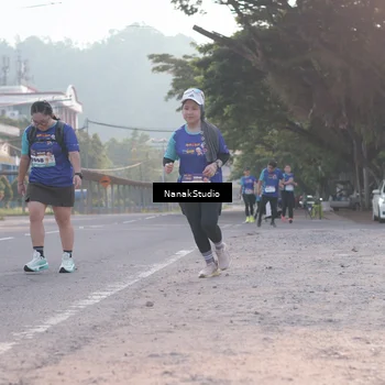 Runner Photo 8346411