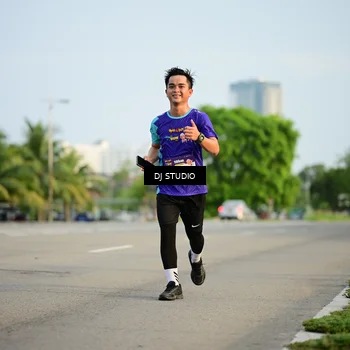 Runner Photo 8346505