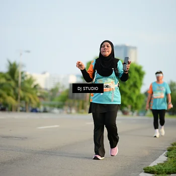 Runner Photo 8346654