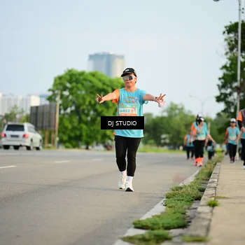 Runner Photo 8346673