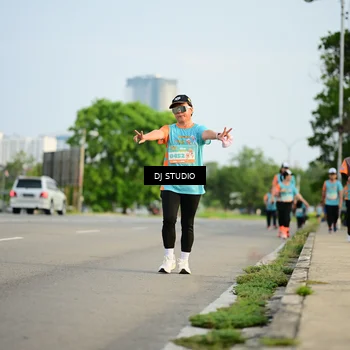 Runner Photo 8346675