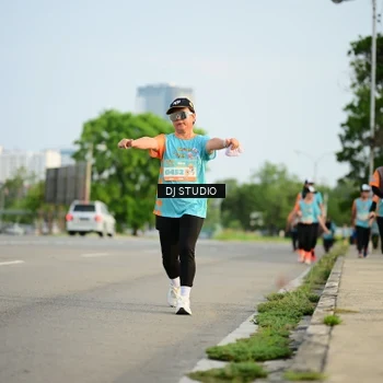 Runner Photo 8346696