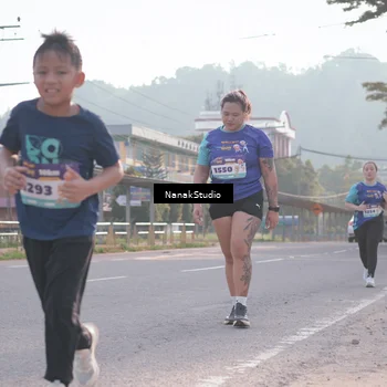 Runner Photo 8346729