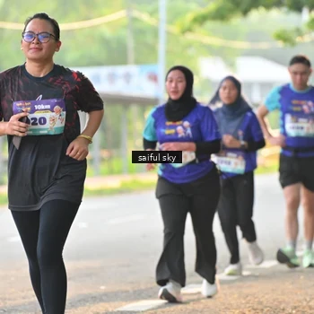 Runner Photo 8346755