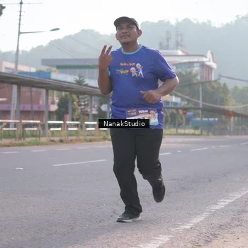 Runner Photo 8346758