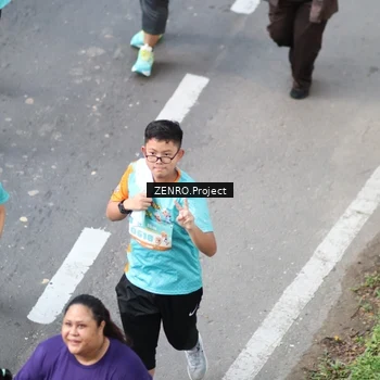 Runner Photo 8346782