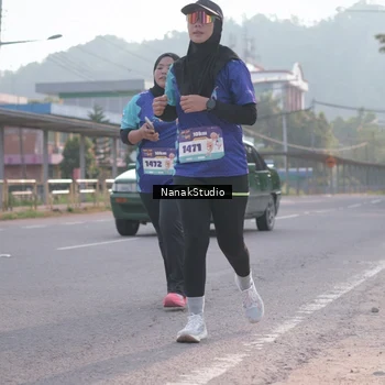 Runner Photo 8346803