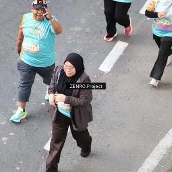 Runner Photo 8346892