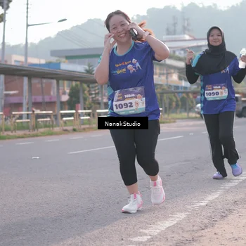 Runner Photo 8347065