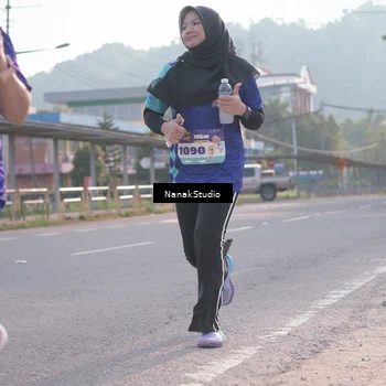 Runner Photo 8347070