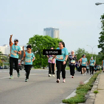 Runner Photo 8347079