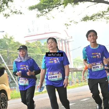Runner Photo 8347100