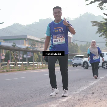 Runner Photo 8347105