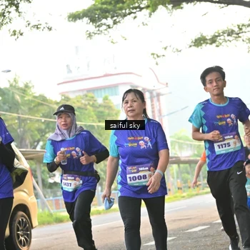 Runner Photo 8347134