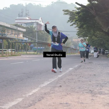 Runner Photo 8347150